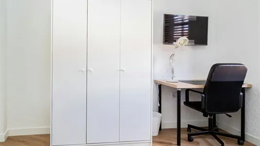 Rooms in Zaragoza - photo 4