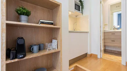Rooms in Madrid Centro - photo 8