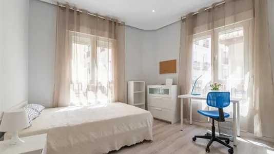 Rooms in Madrid Chamberí - photo 4