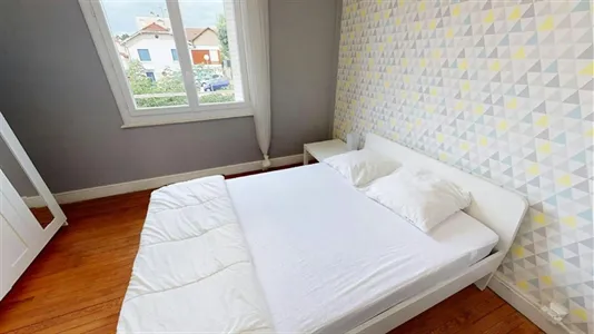 Rooms in Clermont-Ferrand - photo 2