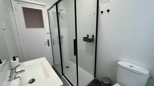 Rooms in Bilbao - photo 8