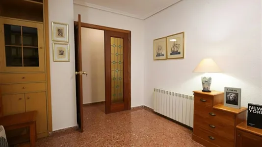 Rooms in el Camí de Vera - photo 7