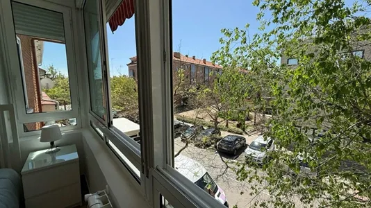 Rooms in Madrid Barajas - photo 2
