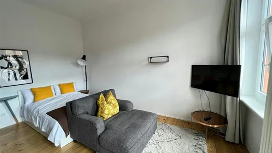 Apartments in Location is not specified - photo 9