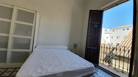 Rooms in Granada - photo 6