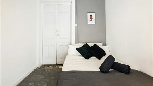 Rooms in Madrid Retiro - photo 4