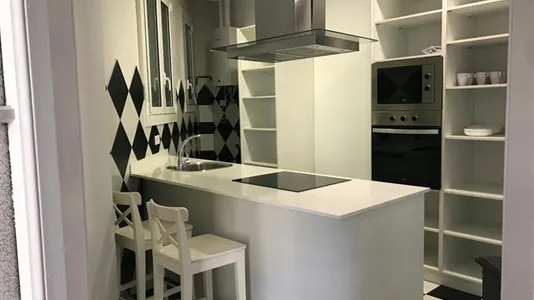 Rooms in Barcelona Ciutat Vella - photo 9