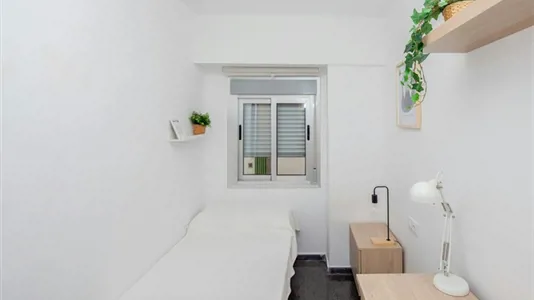 Rooms in Valencia Algirós - photo 2