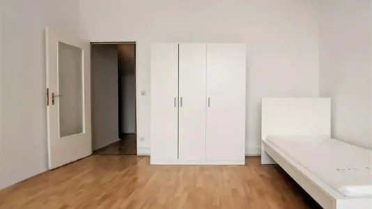 Rooms in Berlin Charlottenburg-Wilmersdorf - photo 3
