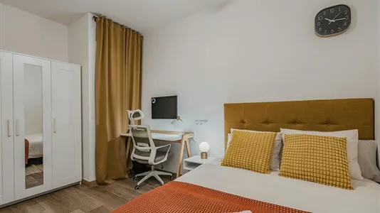 Rooms in Cornellà de Llobregat - photo 4
