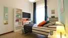 Room for rent, Brescia, Lombardia, &lt;span class=&quot;blurred street&quot; onclick=&quot;ProcessAdRequest(13784859)&quot;&gt;&lt;span class=&quot;hint&quot;&gt;See streetname&lt;/span&gt;[xxxxxxxxxxxxx]&lt;/span&gt;