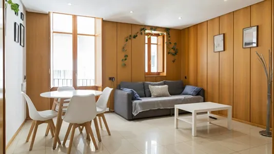 Apartments in Valencia Ciutat Vella - photo 1
