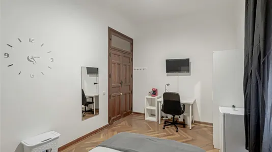 Rooms in Alcalá de Henares - photo 5