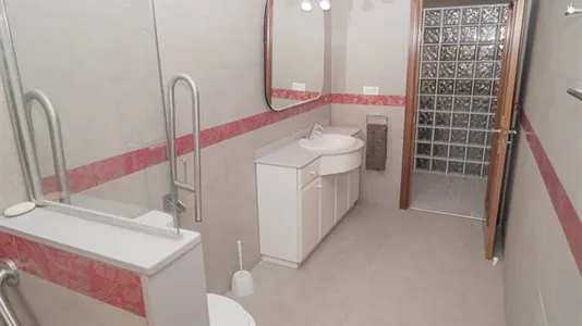 Rooms in Málaga - photo 10