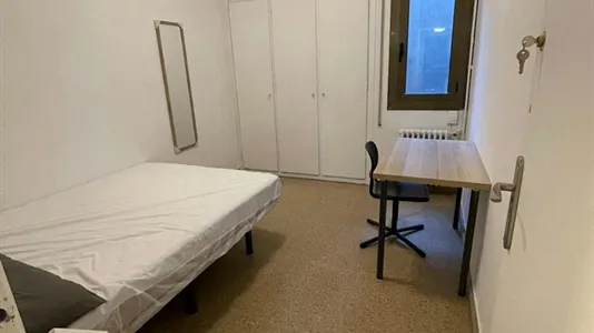 Rooms in Barcelona Eixample - photo 2
