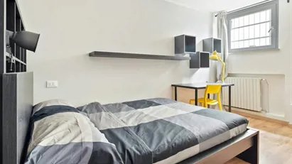 Room for rent in Milano Zona 2 - Stazione Centrale, Gorla, Turro, Greco, Crescenzago, Milan