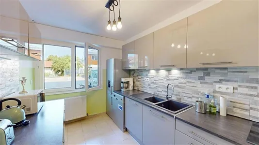 Rooms in Saint-Julien-en-Genevois - photo 7