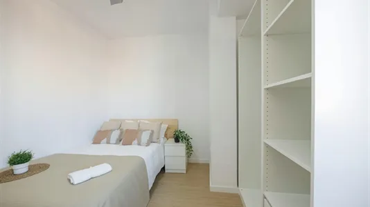 Rooms in el Camí de Vera - photo 4