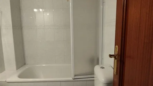 Rooms in Córdoba - photo 6