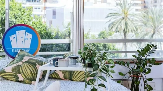 Rooms in Valencia La Zaidía - photo 1