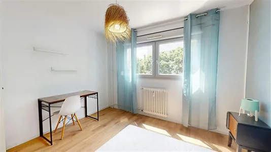 Rooms in Lyon - photo 2