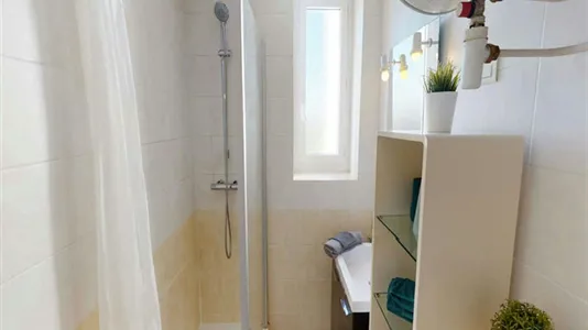 Rooms in Lyon - photo 7