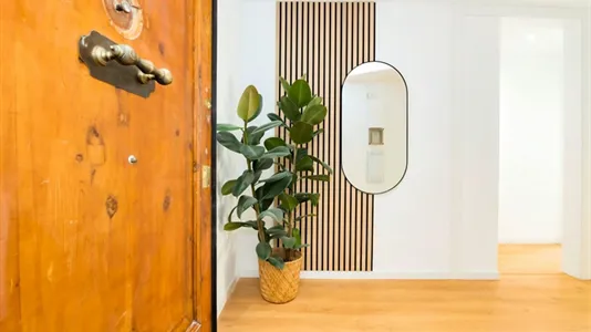 Rooms in Barcelona Ciutat Vella - photo 7