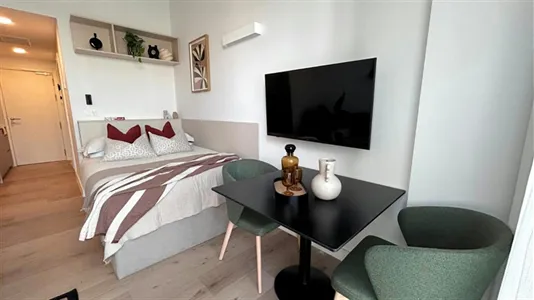 Apartments in El Encinar de los Reyes - photo 6