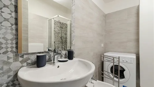 Rooms in Milano Zona 2 - Stazione Centrale, Gorla, Turro, Greco, Crescenzago - photo 5