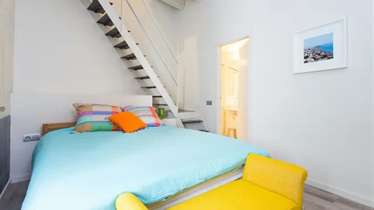 Apartments in Barcelona Ciutat Vella - photo 8