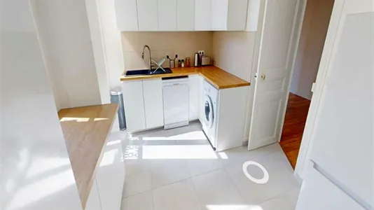 Rooms in Paris 17ème arrondissement - photo 9