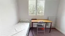 Room for rent, Nantes, Pays de la Loire, &lt;span class=&quot;blurred street&quot; onclick=&quot;ProcessAdRequest(12911274)&quot;&gt;&lt;span class=&quot;hint&quot;&gt;See streetname&lt;/span&gt;[xxxxxxxxxxxxx]&lt;/span&gt;