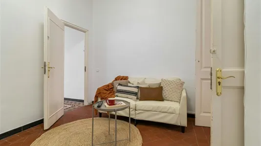 Rooms in Barcelona Ciutat Vella - photo 10