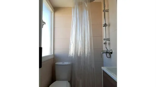 Rooms in Madrid Retiro - photo 8