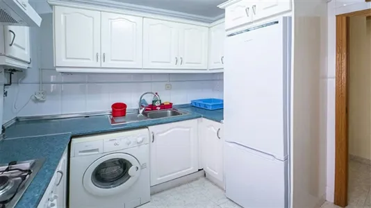 Rooms in el Camí de Vera - photo 10