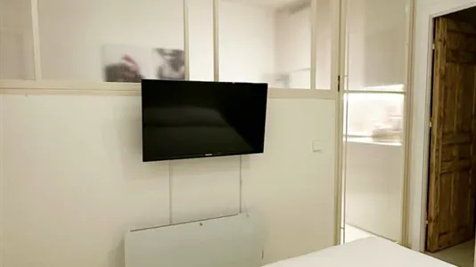 Apartments in Madrid Centro - photo 7