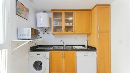 Rooms in Valencia Extramurs - photo 10