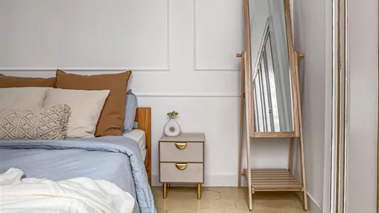 Rooms in Barcelona Eixample - photo 8