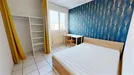 Room for rent, Toulouse, Occitanie, &lt;span class=&quot;blurred street&quot; onclick=&quot;ProcessAdRequest(9575886)&quot;&gt;&lt;span class=&quot;hint&quot;&gt;See streetname&lt;/span&gt;[xxxxxxxxxxxxx]&lt;/span&gt;