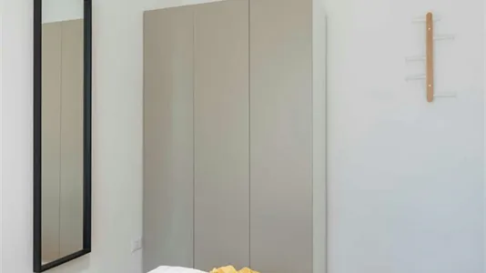 Rooms in Milano Zona 8 - Fiera, Gallaratese, Quarto Oggiaro - photo 5