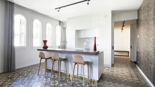 Apartments in Barcelona Eixample - photo 2
