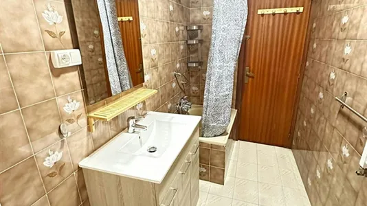 Rooms in Santander - photo 8