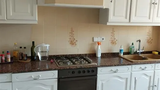 Rooms in Valencia Extramurs - photo 7