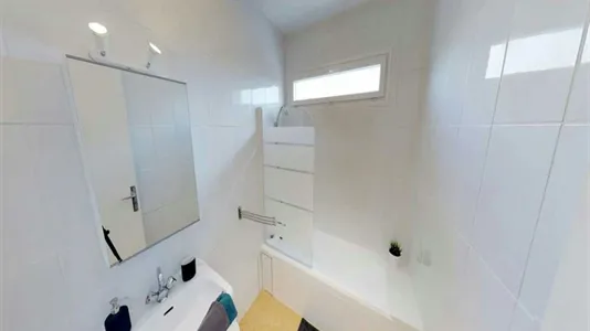 Rooms in Lyon - photo 9