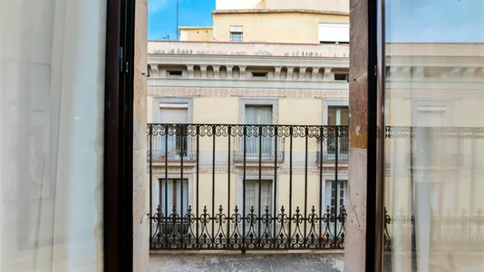 Rooms in Barcelona Ciutat Vella - photo 5