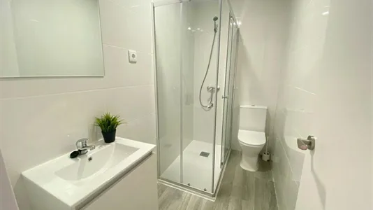 Rooms in Adaro - photo 8