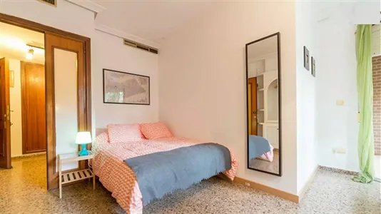 Rooms in Valencia Algirós - photo 5