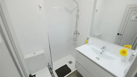 Rooms in Bilbao - photo 10