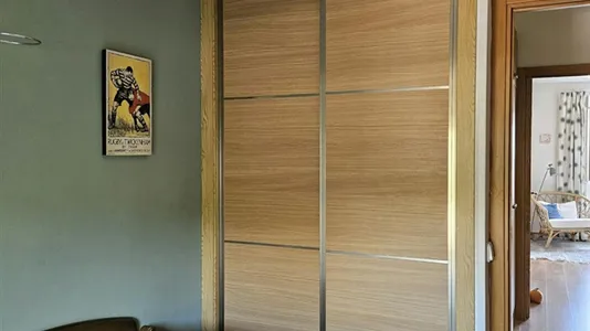 Rooms in Hoyo de Manzanares - photo 2