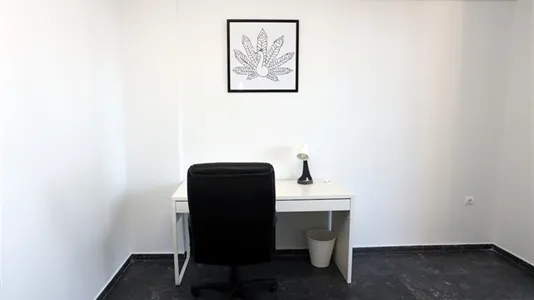 Rooms in Piraeus - photo 7